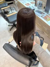 🎀先着5名様限定価格🎀【髪に優しい酸性縮毛矯正+カット】梅雨に向けて髪の広がりが気になる方へ✨