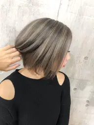 〈全員〉カラー+ハイライトメッシュ(ケアブリーチ込み)