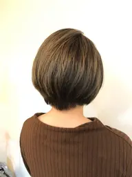 3Dホイルカラー‼️立体感ある3Dカラー をする事で小顔効果が出ます‼️＋小顔カット💇‍♀️