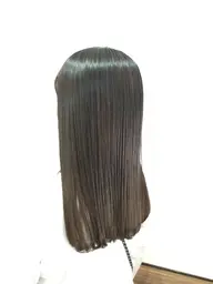 【ポイント矯正】気になる所だけの縮毛矯正→前髪だけ*襟足だけ*つむじ周りだけ*ハチ周りだけなど御相談下さい(^^)