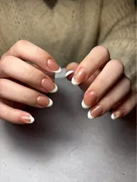 ハンドネイル💅🏻オフ込みフレンチネイル