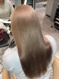 【梅雨前に湿気対策☔️うねり広がり気になる方へ✨️】髪質改善縮毛矯正➕1stepトリートメント