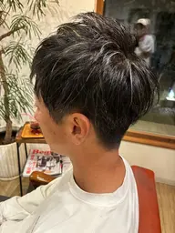 メンズのメッシュモデル募集してます🙇♀️ブリーチプラスオンカラーで10000円になります。よろしくお願いします