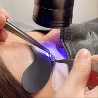 【LEDエクステ】100本 モチ重視の方に◎汗・湿気に強く、しみにくい新技術！