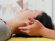 【リラクゼーションドライヘッドスパ】首・頭皮ほぐし  30分