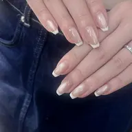 フレンチ　🥀 ベースカラ込み　マグネットもオーケー👌🏼