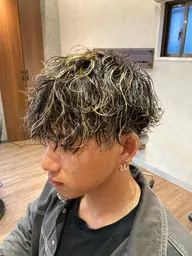 12月、新成人にオススメ！カット+パーマ+カラー（ブリーチメッシュ可）【メンズ限定】