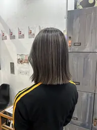 🖤ハイライト➕トリートメント＋カット