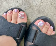 ご新規様⭐️リピーター様❤️ フット🦶アート4本ネイル　持ち込みOK🙆‍♀️(ストーン.パーツ.ラメOK)