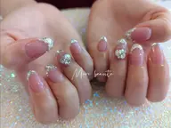 大人気☆ガラスフレンチ＆キラキラＶカットorデカパーツ✨ブライダルにもおすすめです👰💍指名なし