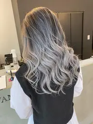 カット＋エアタッチバレイヤージュ(ケアブリーチ)＋Aujuaフルトリートメント🔥✨