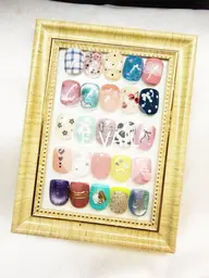 【フット👣親指アート】7980→4980円🌈オフ有+550円/パラ有🎀フットバス♨️マッサージ付！ベテラン担当💅