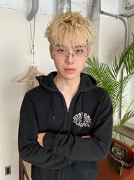 【4月土日祝限定】カット×ブリーチカラー