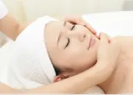 【大人女子の肌悩みを解決‼️】ハリツヤ弾力コース(選べるパック&肌悩み別美容液付)なめらかで弾むようなハリ感のあるお肌へ