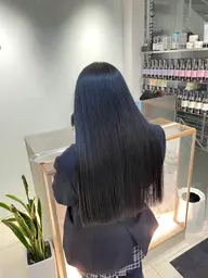 🟢ミニモ限定価格🟢縮毛矯正🟢うねった癖をしっかり伸ばしてストレートに✨縮毛矯正+シャンプートリートメント🧴