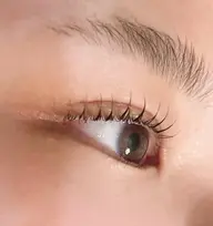 【ナチュラル派人気】自然なカール感でナチュラルまつ毛パーマ👀