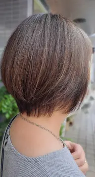 🐎 4月の特別価格 🐎 👩‍🎤♦️香草カラー（白髪染め）♦️先着3名様まで。🪽