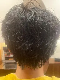 新規の大学生カット(学生証の提示)専門学生も可(シャンプーブロー別)