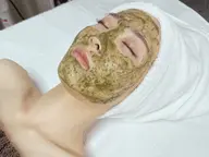 【ニキビ肌徹底改善◎凸凹や跡のお悩みニキビケア】剥けないハーブピーリング