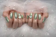 ワンカラー2度塗り可orマグネット(2度塗り不可)+パーツ２つ（ソフトジェルオフ+¥500 )400色以上