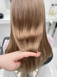 【ブリーチ毛さんも憧れのうる艶に 💕】美髪矯正＋似合わせカット