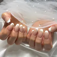 フレンチネイル（ガラスフレンチはアートフリーです。）