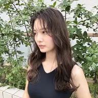 骨格に合わせたフォルムデザインカット＋透け感アディクシーカラー⭐️