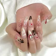 乗せ放題コース持ち込みデザインネイル🦋(パラジェル)