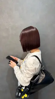 ワンカラー(暗・黒染め×)+ カット+ トリートメント¥5000〜