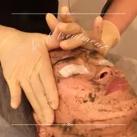 短期集中❣️本気の肌質改善6回コース❣️モデル募集💆♀️ニキビ、ニキビ跡、毛穴、ゴワつき、シミにお悩みの方に是非‼️