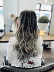 🦋ハイライト➕オンカラー➕TOKIO1stepトリートメント🦋