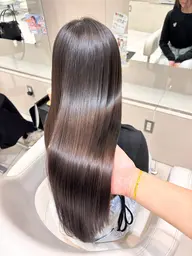 《学生限定次世代の縮毛矯正》✨髪質改善ストレート✨