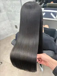 【艶髪🫧】カット+縮毛矯正+ウルトワトリートメント