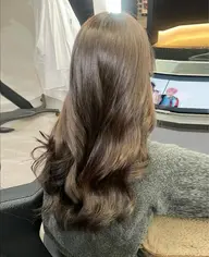 ブリーチなしワンメイクカラー、ツヤツヤさらさらAujuaトリートメント