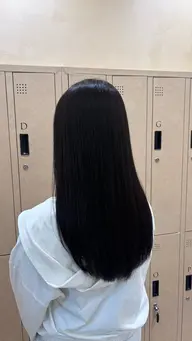 【U28】《またハイトーンにしたい‼️》ブリーチで落ちる黒染めワンカラー🖤