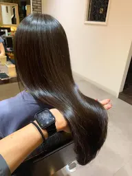 ✨U-24学割クーポン✨カット+カラー+トリートメント