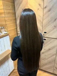 🍀ダメージレス艶カラー🍀➕髪質改善トリートメント✨🫧💓