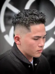 メンズカット+極道パーマ ¥10900（フェード可）