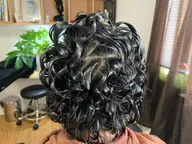 エアウェーブパーマネント( ¯•ω•¯ )通常のパーマネントウェーブよりも長持ち。機械で乾燥させてから薬液を使用します。