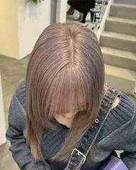 【18:00〜】🌟リタッチブリーチ(2cm以下)+艶カラー🌟は