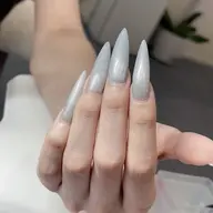 モデル価格｜長さ出し・マグネットor ラメグラデーション(オフ別料金1000円​〜​