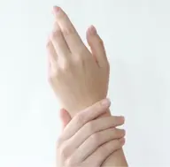 ネイルケアコース⋆⸜🌷⸝⋆【お爪形整え、表面磨き、甘皮処理、強化剤塗布、トリートメント塗布、ハンドパックマッサージ】