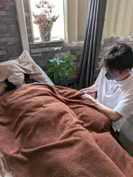 ヘッドマッサージ15分＋ハンドマッサージ15分