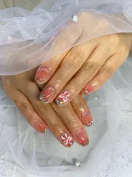 トレンド✨ガラスフレンチ＋リボンネイル🎀オフ無料