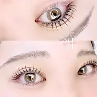 《人気No.1✨》マツエクフラットラッシュ100本➕流行りの束感コーティング付き ￥5280​〜​🎀