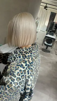 💘カット➕ホワイトブリーチ➕フルカラー💘¥9900