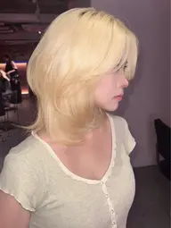 リタッチのみ　抜きっぱなしブロンド