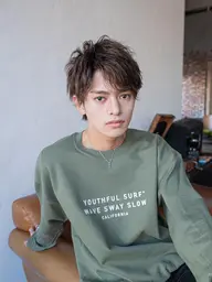 《✨10代、20代人気✨》メンズカット＋透明感カラー＋プラチナトリートメント🌿