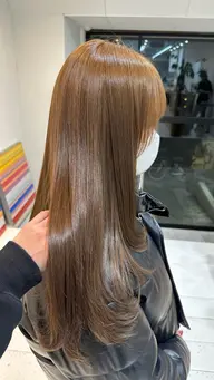 【縮毛履歴のある方はこちら💁🏻‍♀️】✨️明るくしたい人必見✨️ブリーチ1回++オンカラー+トリートメント