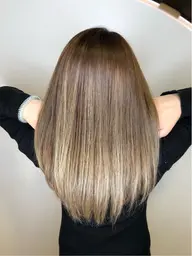 📣学生限定キャンペーン📣ケアブリーチ+イルミナカラー+Aujuaトリートメント